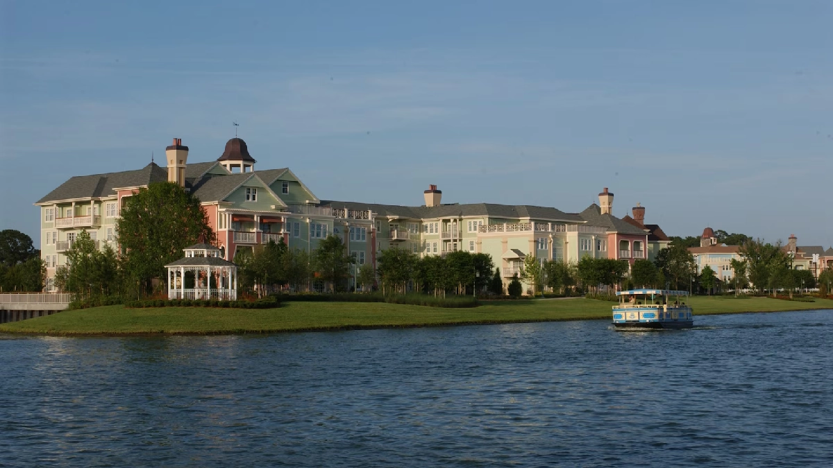 Private Shuttle and Limo to Disney’s Saratoga Springs Resort