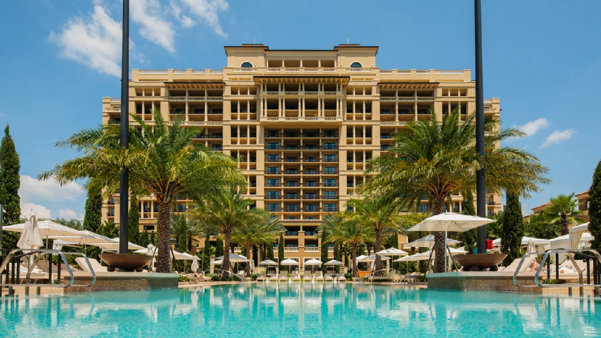 Luxury shuttle and black car service to Four Seasons Resort Orlando from MCO